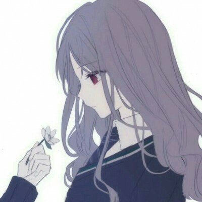 老人烧杨絮险些点着全村